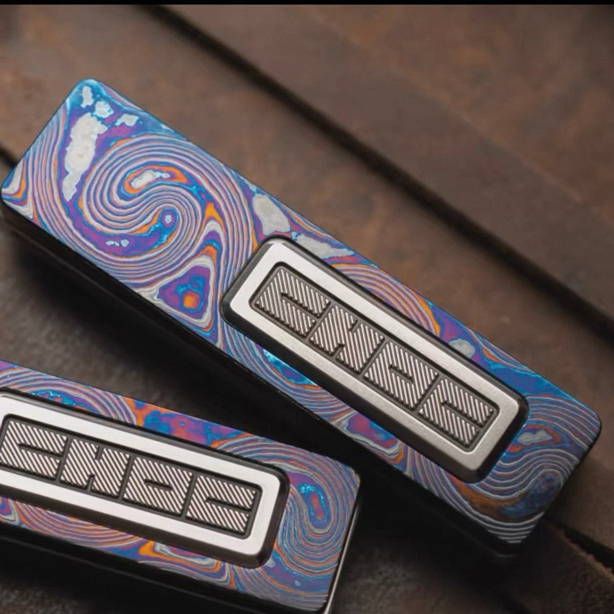 ocean waves-Zirconium