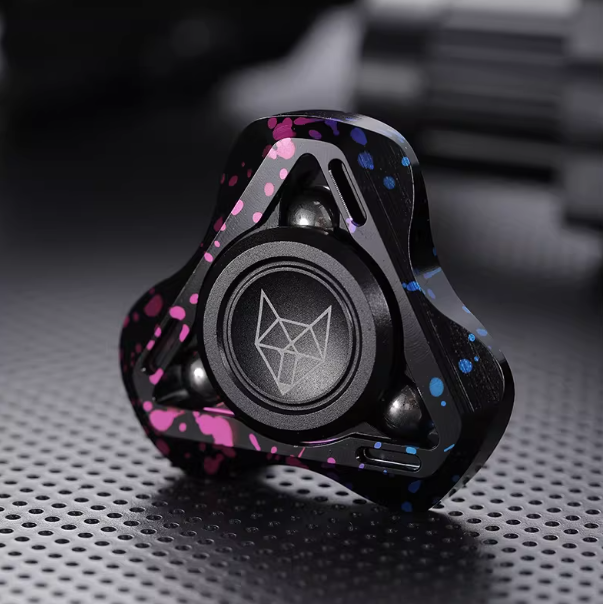 🐺 Geometric Totem